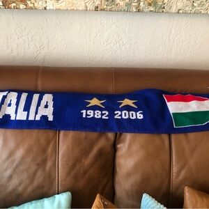 Italy soccer scarf